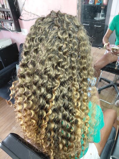 Lununes studio hair: cabelo em Vila Tupi, Praia Grande (foto 2)