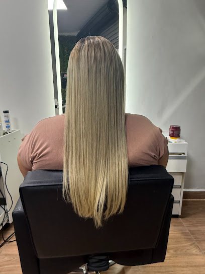 Tali Studio de Beleza: salão de beleza em Vila Caiçara, Praia Grande