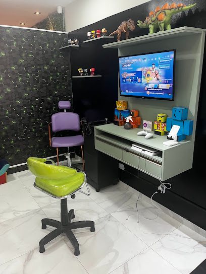 Corte outra vez Salão de Beleza Infantil: salão de beleza em Boqueirão, Praia Grande