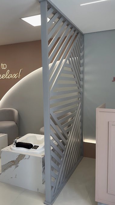 Esmalteria Jenifer Schnaider: unhas em Boqueirão, Praia Grande