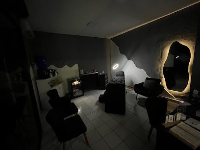 Studio Amanda Souza: salão de beleza em Jardim Sao Francisco, Cubatão
