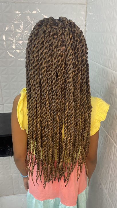 Trançando Rainhas: cabelo em Jardim Rio Branco, São Vicente