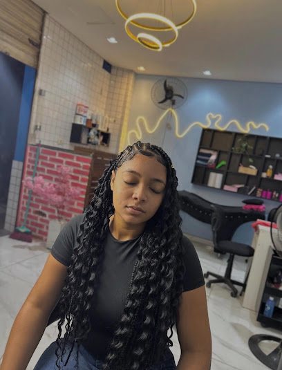 Luma trancista: salão de beleza em Quarentenário, São Vicente