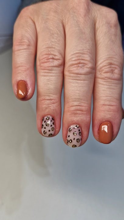 Joyce Pires Nails Designer: unhas em Boqueirão, Praia Grande